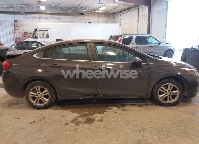 Photo 13 of 2017 Chevrolet Cruze LT AUTO (VIN 1G1BE5SM8H7159528)