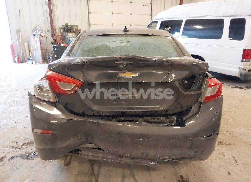 Photo 16 of 2017 Chevrolet Cruze LT AUTO (VIN 1G1BE5SM8H7159528)