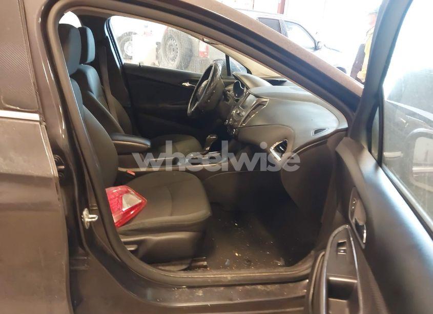 Photo 5 of 2017 Chevrolet Cruze LT AUTO (VIN 1G1BE5SM8H7159528)