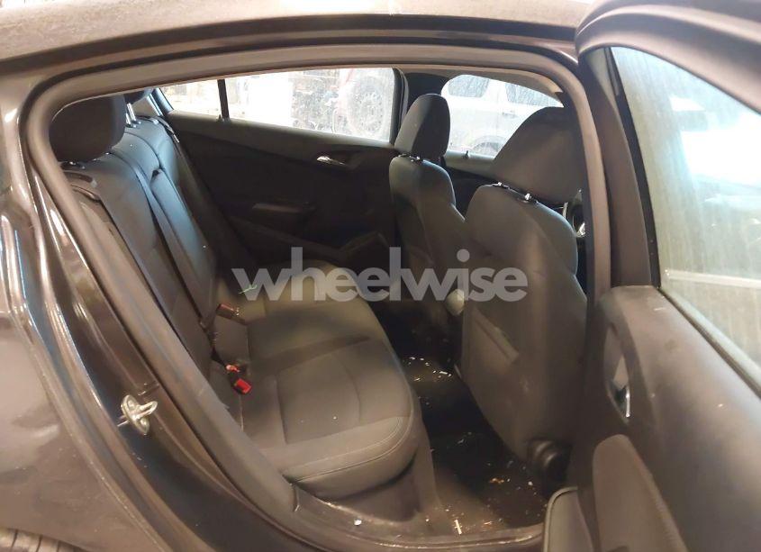 Photo 8 of 2017 Chevrolet Cruze LT AUTO (VIN 1G1BE5SM8H7159528)