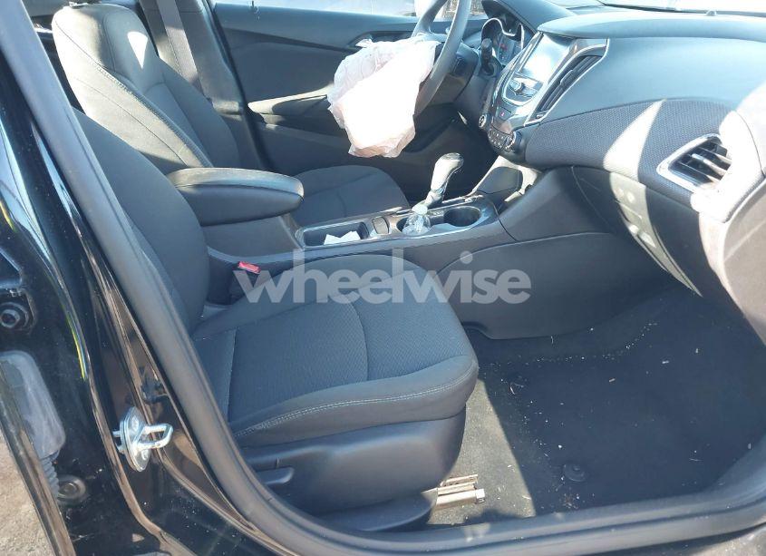 Photo 5 of 2017 Chevrolet Cruze LT AUTO (VIN 1G1BE5SM8H7169413)