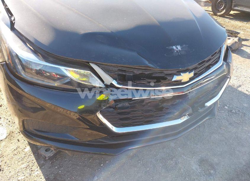 Photo 6 of 2017 Chevrolet Cruze LT AUTO (VIN 1G1BE5SM8H7169413)