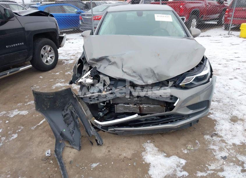 Photo 12 of 2017 Chevrolet Cruze LT AUTO (VIN 1G1BE5SM8H7179570)