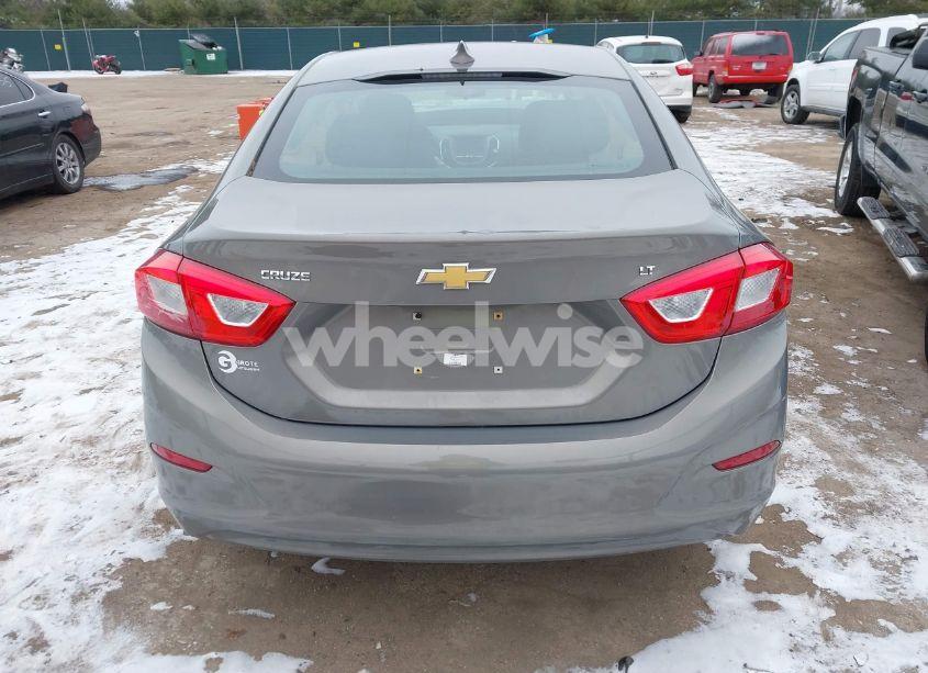 Photo 16 of 2017 Chevrolet Cruze LT AUTO (VIN 1G1BE5SM8H7179570)