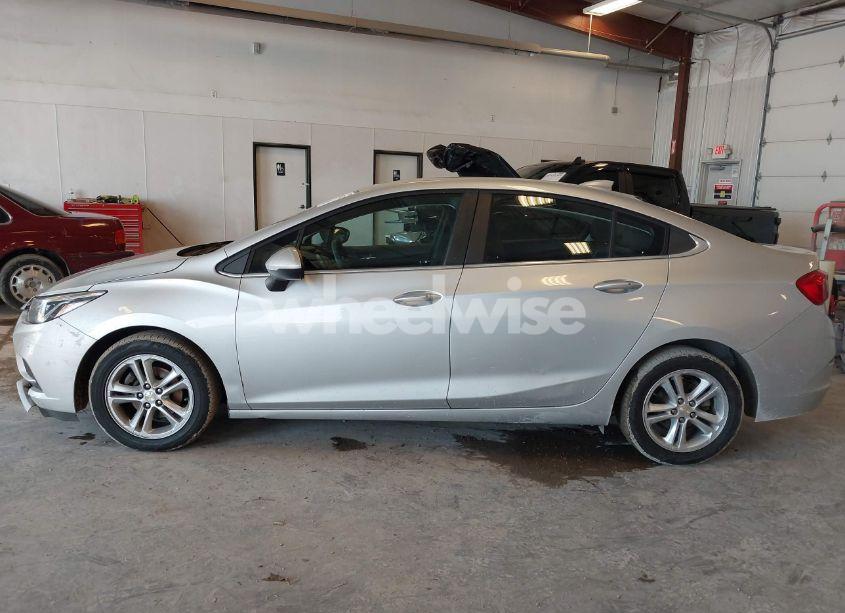 Photo 15 of 2017 Chevrolet Cruze LT AUTO (VIN 1G1BE5SM8H7182176)