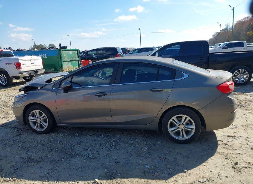 Photo 14 of 2017 Chevrolet Cruze LT AUTO (VIN 1G1BE5SM8H7216519)