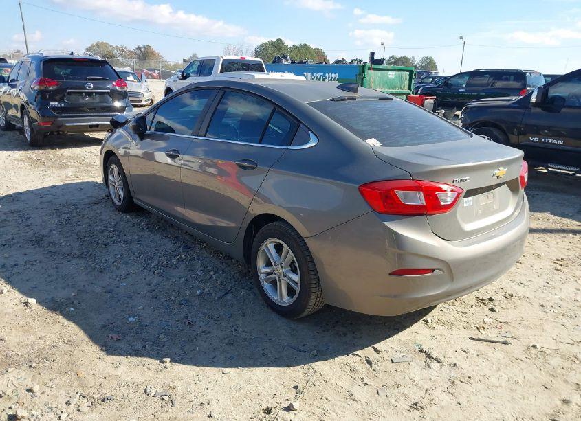 Photo 3 of 2017 Chevrolet Cruze LT AUTO (VIN 1G1BE5SM8H7216519)