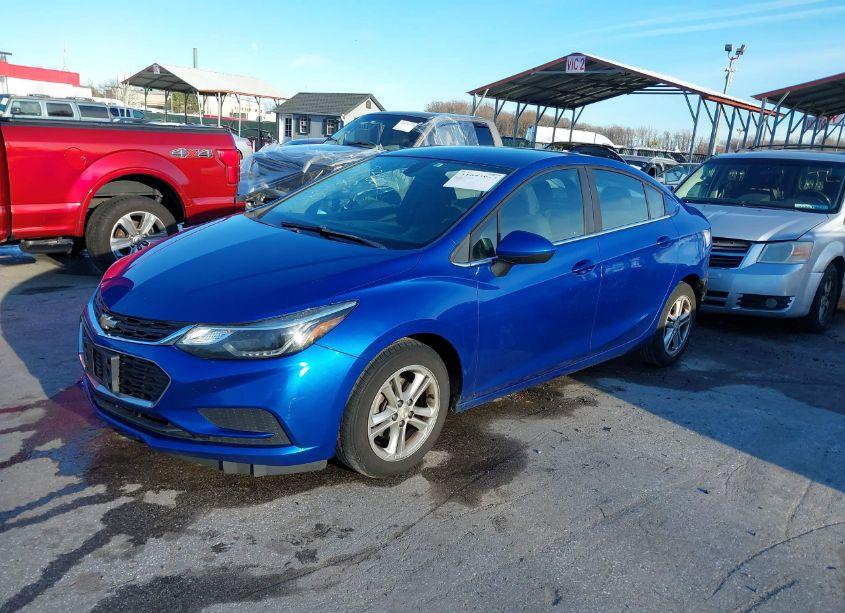 Photo 2 of 2017 Chevrolet Cruze LT AUTO (VIN 1G1BE5SM8H7220134)