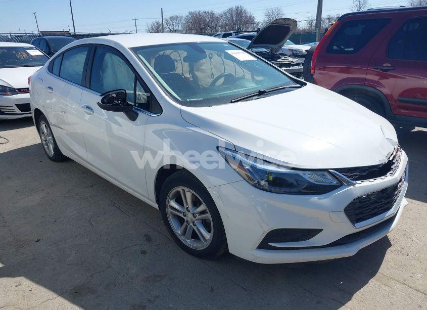 2017 Chevrolet Cruze LT AUTO (VIN 1G1BE5SM8H7234616) main photo