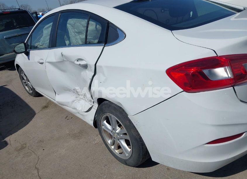 Photo 14 of 2017 Chevrolet Cruze LT AUTO (VIN 1G1BE5SM8H7234616)