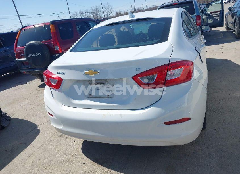 Photo 16 of 2017 Chevrolet Cruze LT AUTO (VIN 1G1BE5SM8H7234616)