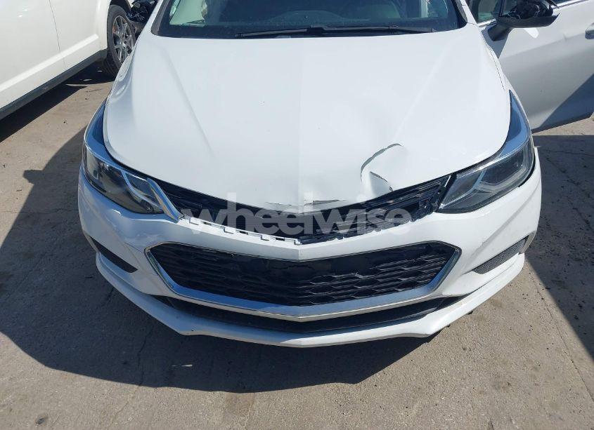 Photo 6 of 2017 Chevrolet Cruze LT AUTO (VIN 1G1BE5SM8H7234616)