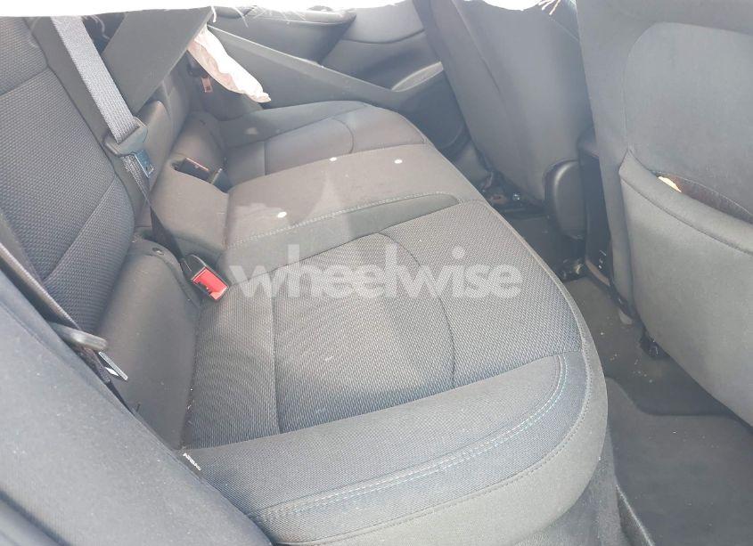 Photo 8 of 2017 Chevrolet Cruze LT AUTO (VIN 1G1BE5SM8H7234616)