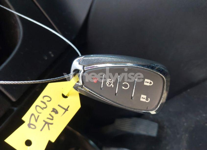 Photo 11 of 2017 Chevrolet Cruze LT AUTO (VIN 1G1BE5SM8H7234664)