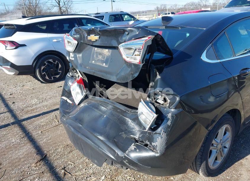 Photo 17 of 2017 Chevrolet Cruze LT AUTO (VIN 1G1BE5SM8H7234664)