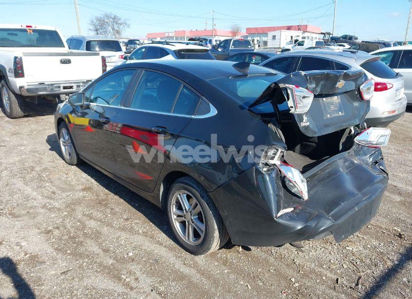 Photo 3 of 2017 Chevrolet Cruze LT AUTO (VIN 1G1BE5SM8H7234664)