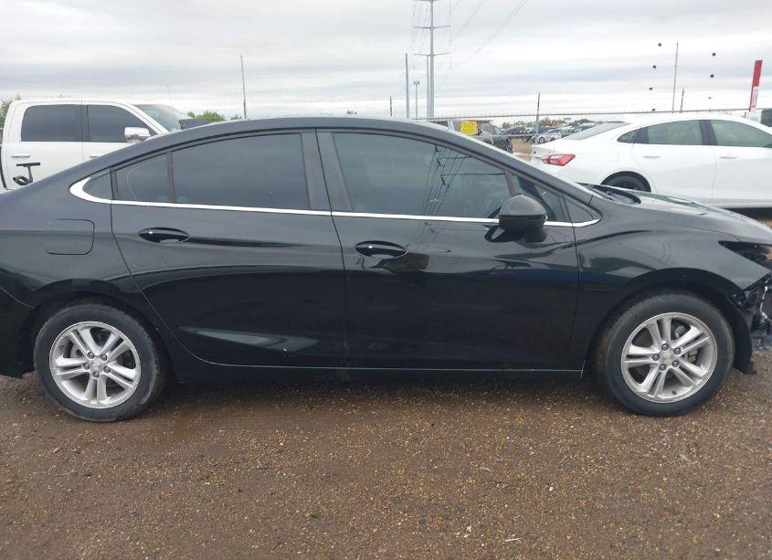 Photo 14 of 2017 Chevrolet Cruze LT AUTO (VIN 1G1BE5SM8H7256955)