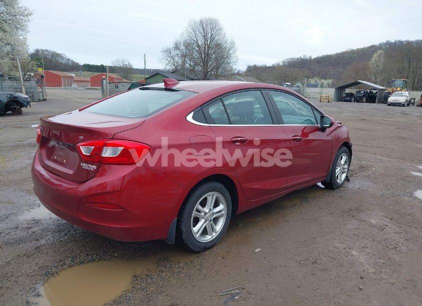 Photo 4 of 2017 Chevrolet Cruze LT AUTO (VIN 1G1BE5SM8H7257121)