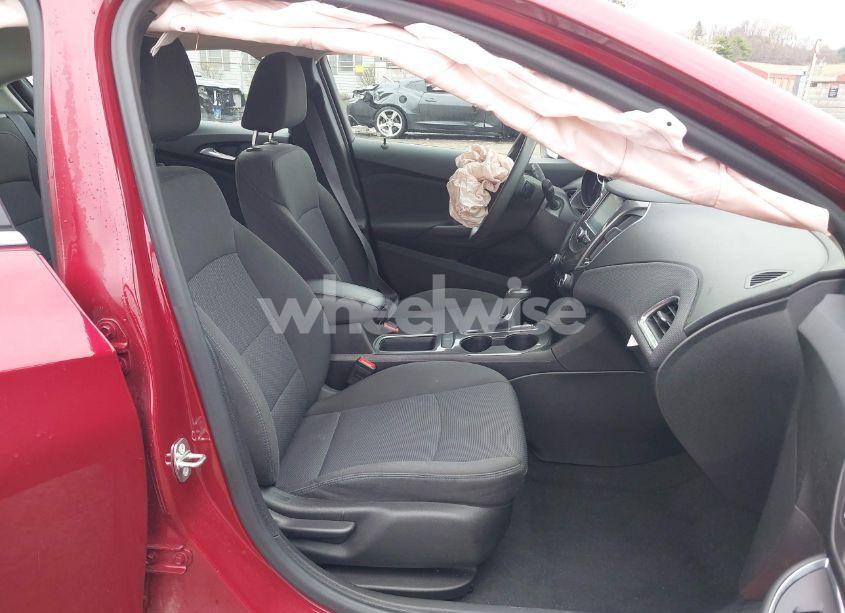 Photo 5 of 2017 Chevrolet Cruze LT AUTO (VIN 1G1BE5SM8H7257121)