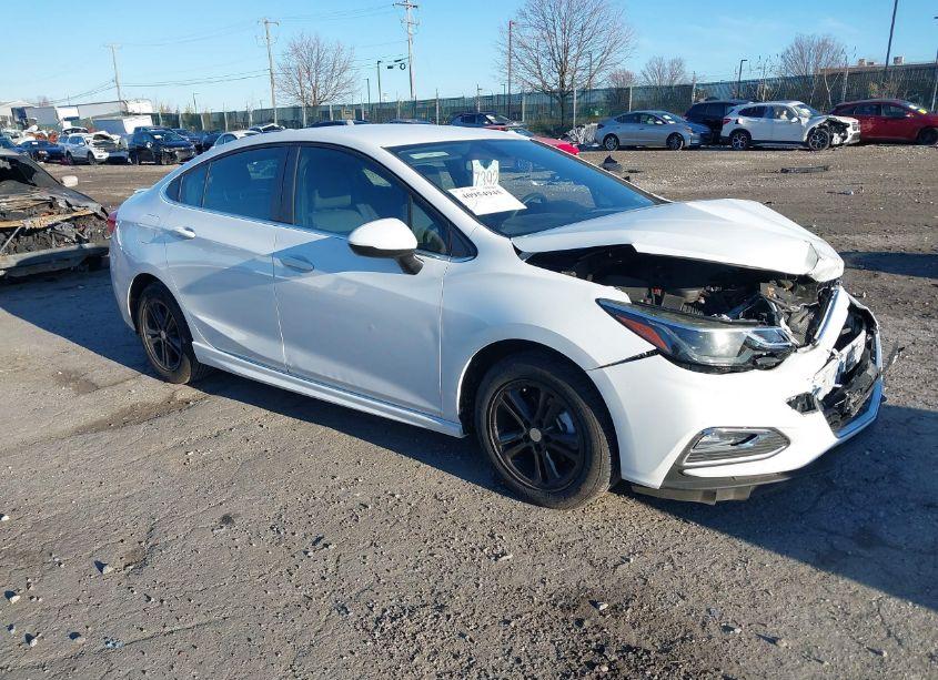 2017 Chevrolet Cruze LT AUTO (VIN 1G1BE5SM8H7266739) main photo