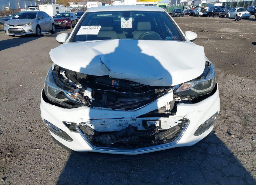 Photo 12 of 2017 Chevrolet Cruze LT AUTO (VIN 1G1BE5SM8H7266739)