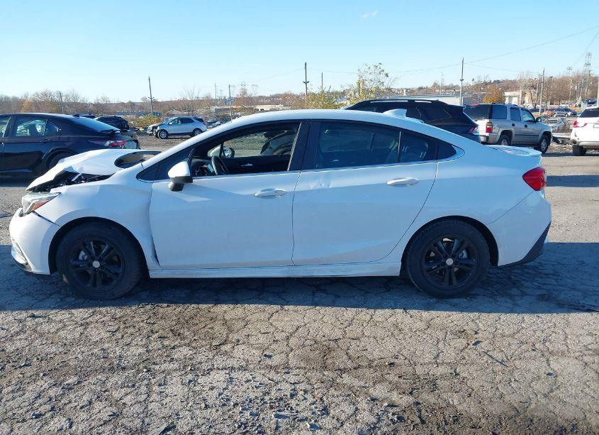 Photo 14 of 2017 Chevrolet Cruze LT AUTO (VIN 1G1BE5SM8H7266739)