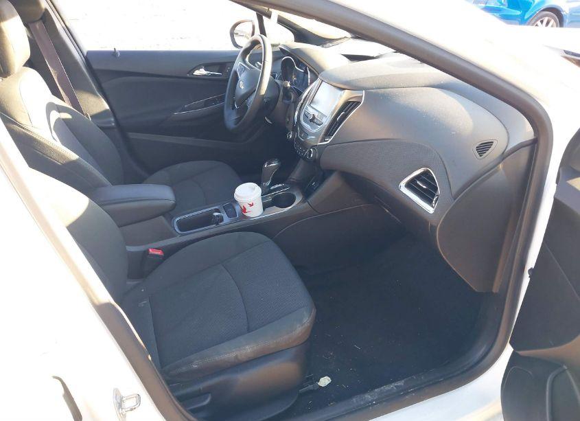 Photo 5 of 2017 Chevrolet Cruze LT AUTO (VIN 1G1BE5SM8H7266739)