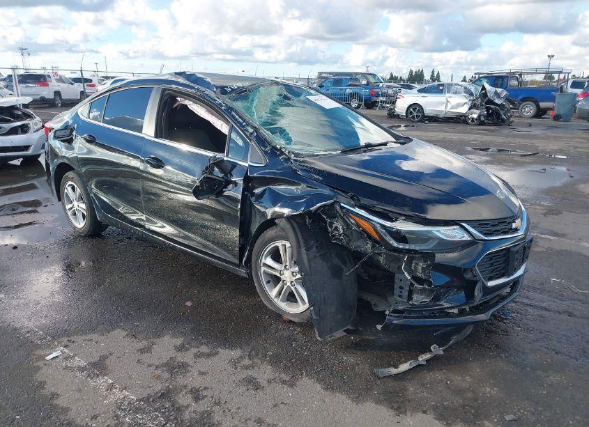 2017 Chevrolet Cruze LT AUTO (VIN 1G1BE5SM8H7271732) main photo