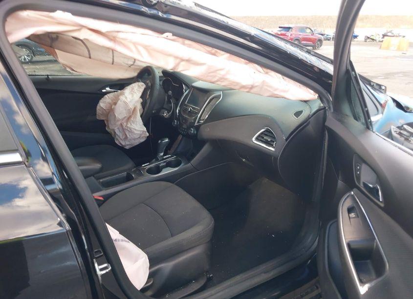 Photo 5 of 2017 Chevrolet Cruze LT AUTO (VIN 1G1BE5SM8H7271732)