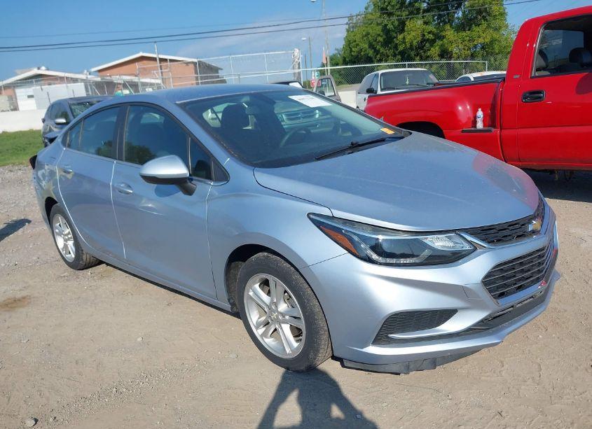2017 Chevrolet Cruze LT AUTO (VIN 1G1BE5SM8H7274419) main photo