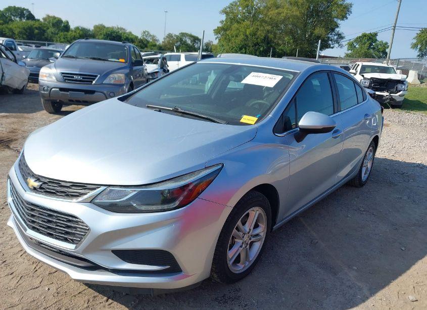 Photo 2 of 2017 Chevrolet Cruze LT AUTO (VIN 1G1BE5SM8H7274419)