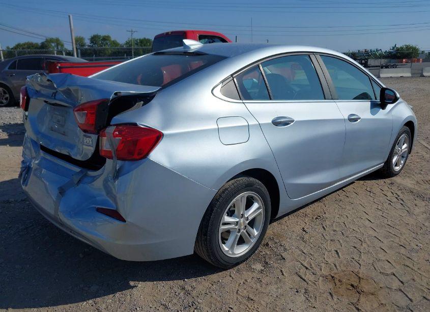 Photo 4 of 2017 Chevrolet Cruze LT AUTO (VIN 1G1BE5SM8H7274419)