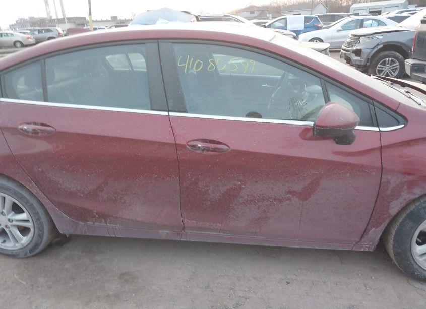 Photo 13 of 2018 Chevrolet Cruze LT AUTO (VIN 1G1BE5SM8J7111890)