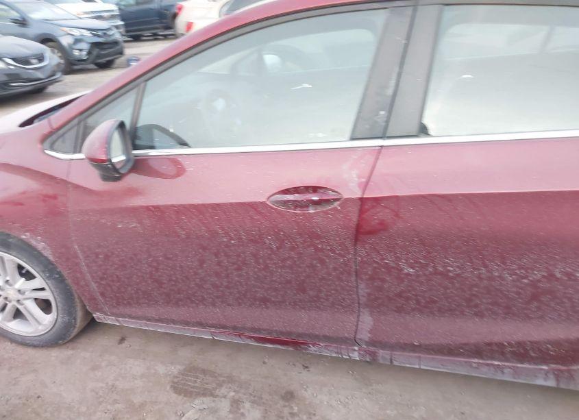 Photo 14 of 2018 Chevrolet Cruze LT AUTO (VIN 1G1BE5SM8J7111890)