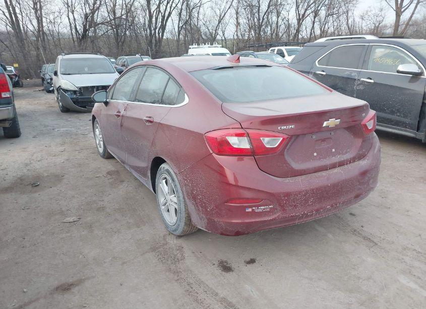 Photo 3 of 2018 Chevrolet Cruze LT AUTO (VIN 1G1BE5SM8J7111890)