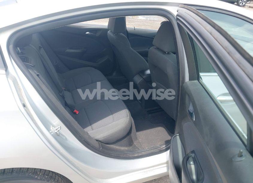 Photo 8 of 2018 Chevrolet Cruze LT AUTO (VIN 1G1BE5SM8J7115843)