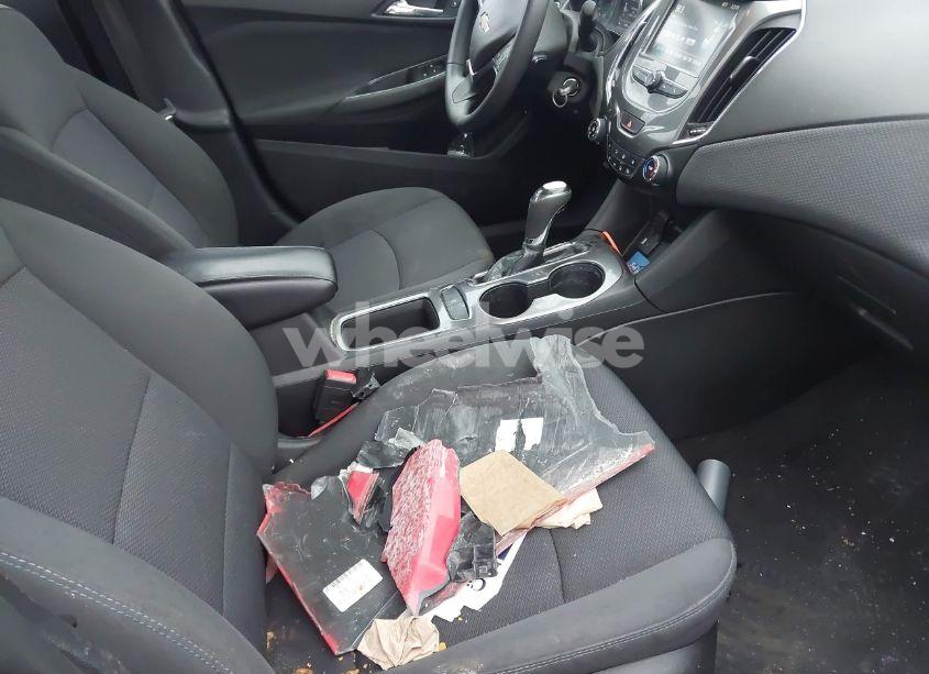 Photo 5 of 2018 Chevrolet Cruze LT AUTO (VIN 1G1BE5SM8J7119374)