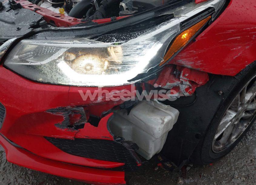 Photo 6 of 2018 Chevrolet Cruze LT AUTO (VIN 1G1BE5SM8J7119374)