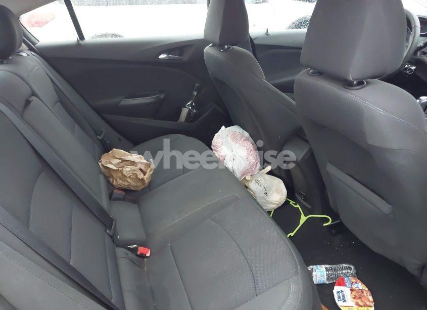 Photo 8 of 2018 Chevrolet Cruze LT AUTO (VIN 1G1BE5SM8J7119374)