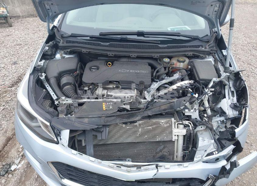 Photo 10 of 2018 Chevrolet Cruze LT AUTO (VIN 1G1BE5SM8J7126504)