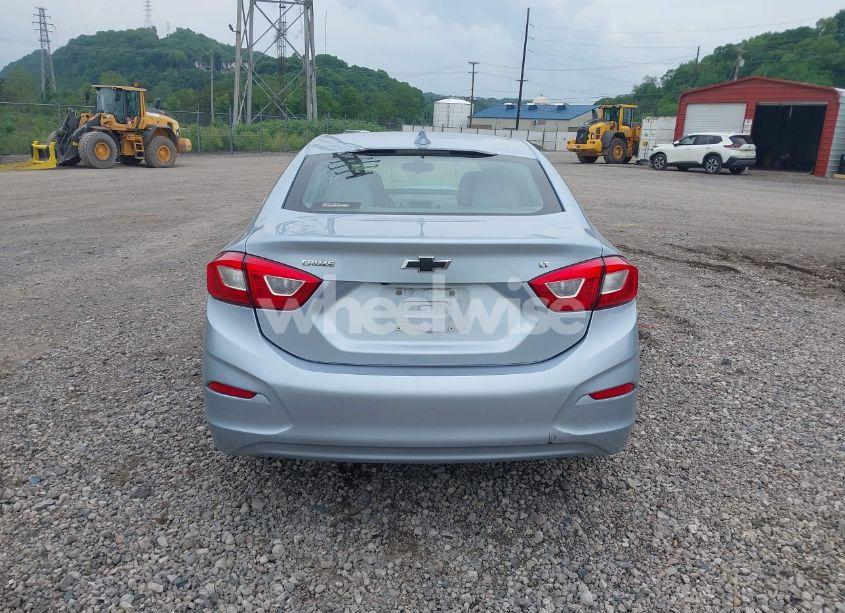 Photo 17 of 2018 Chevrolet Cruze LT AUTO (VIN 1G1BE5SM8J7126504)
