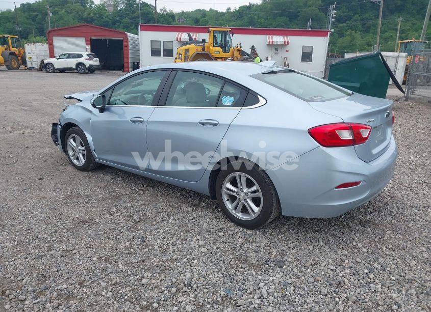 Photo 3 of 2018 Chevrolet Cruze LT AUTO (VIN 1G1BE5SM8J7126504)