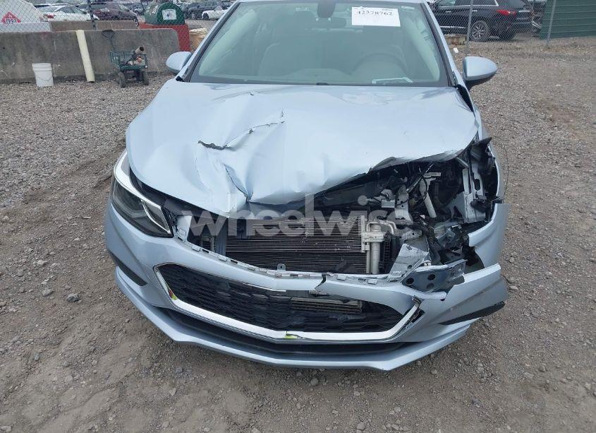 Photo 6 of 2018 Chevrolet Cruze LT AUTO (VIN 1G1BE5SM8J7126504)