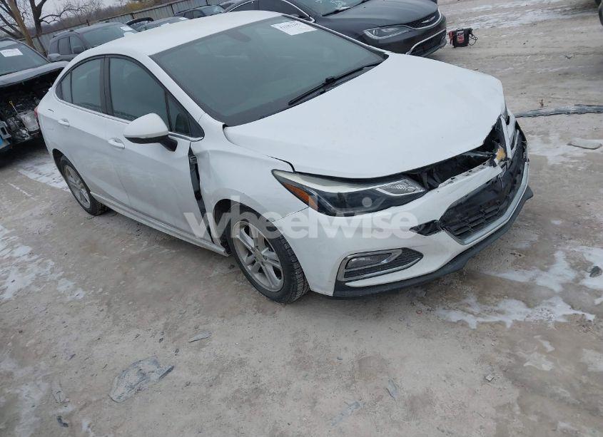 2018 Chevrolet Cruze LT AUTO (VIN 1G1BE5SM8J7138717) main photo