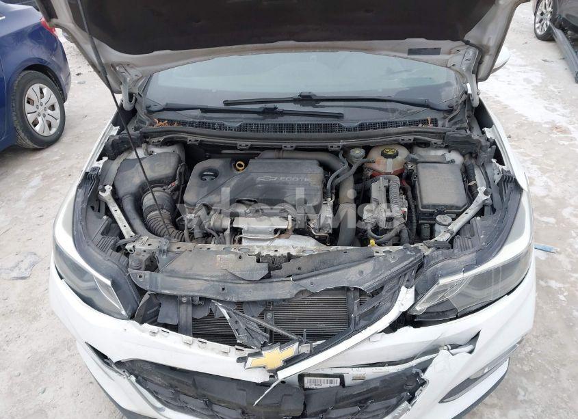 Photo 10 of 2018 Chevrolet Cruze LT AUTO (VIN 1G1BE5SM8J7138717)