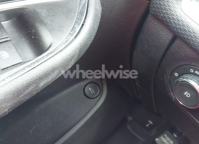 Photo 22 of 2018 Chevrolet Cruze LT AUTO (VIN 1G1BE5SM8J7138717)