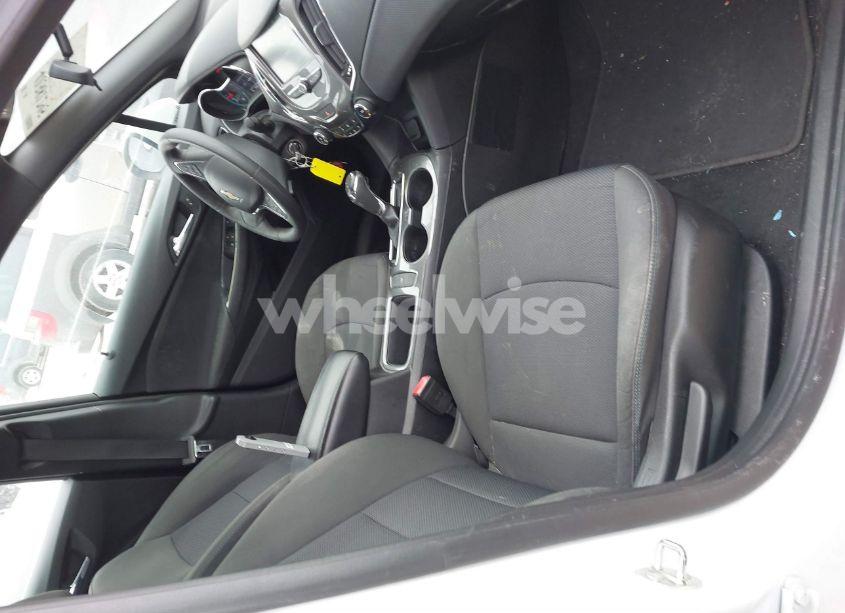 Photo 5 of 2018 Chevrolet Cruze LT AUTO (VIN 1G1BE5SM8J7138717)