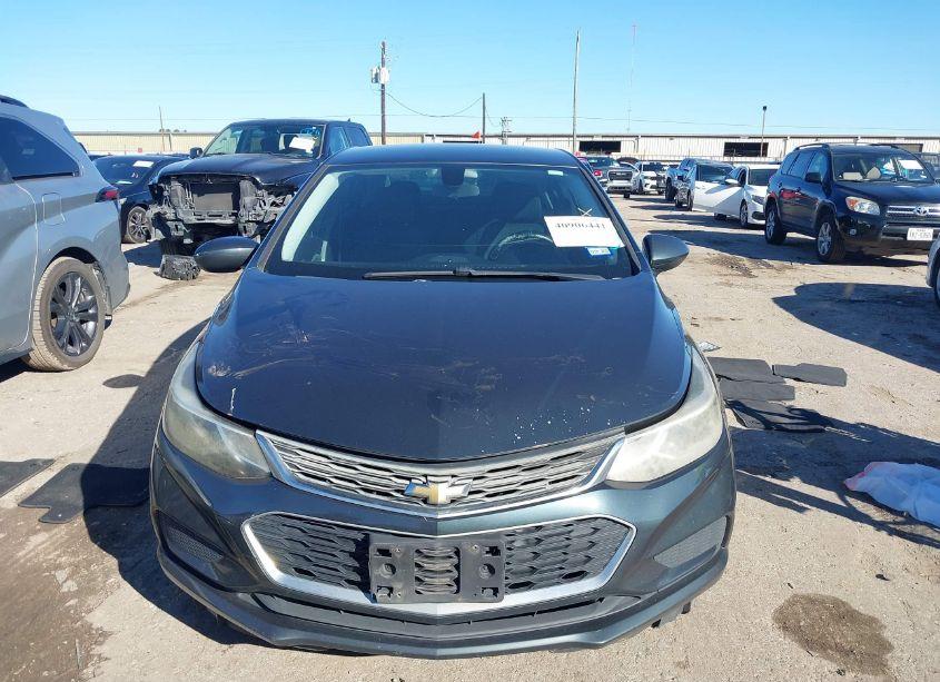 Photo 12 of 2018 Chevrolet Cruze LT AUTO (VIN 1G1BE5SM8J7147823)