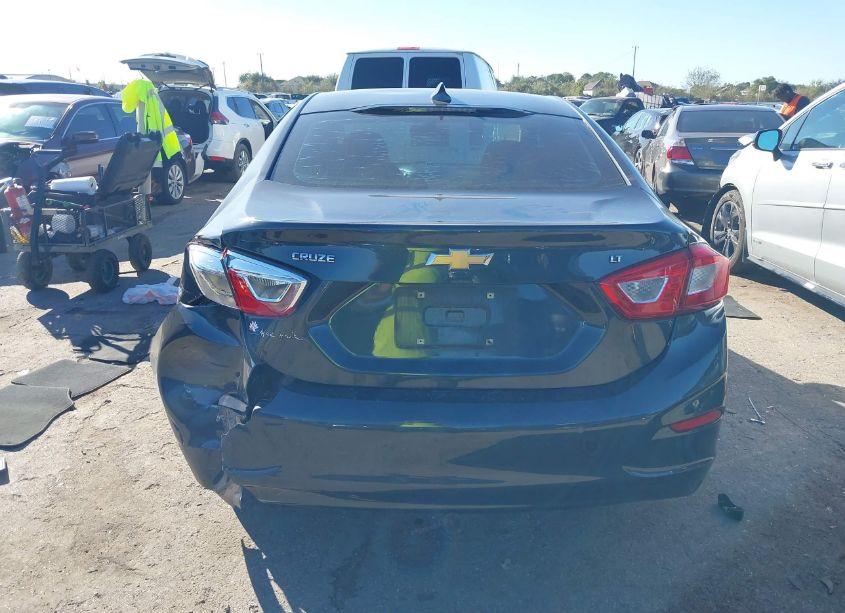 Photo 16 of 2018 Chevrolet Cruze LT AUTO (VIN 1G1BE5SM8J7147823)