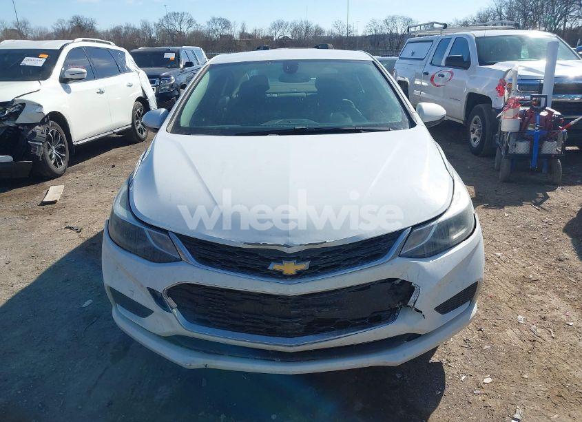 Photo 12 of 2018 Chevrolet Cruze LT AUTO (VIN 1G1BE5SM8J7154867)